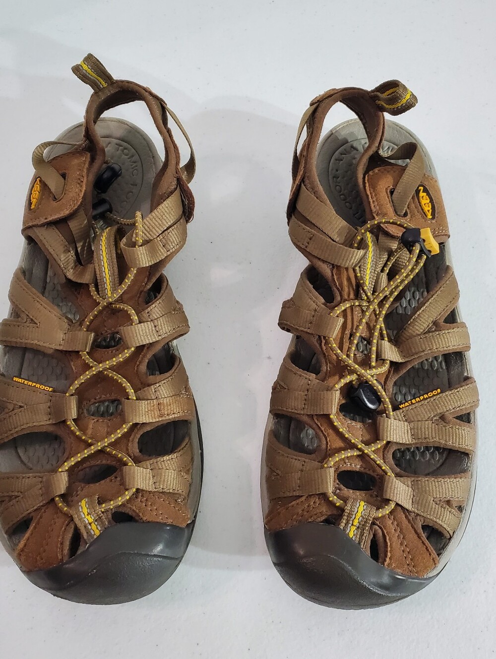 Keen Mens 11 Brown and Yellow Men's Closed-Toe Outdoor Trail Walking Sandals